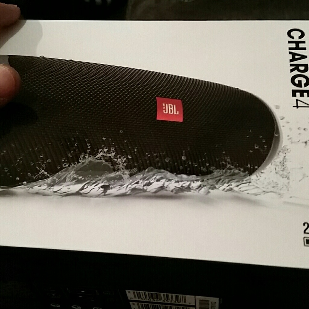 Jbl charge 4